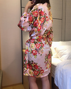 Vestaglia <span class=keywords><strong>da</strong></span> donna di lusso in raso di poliestere con fiori stampati Kimono in raso Kimono manica 3/4 accappatoio - Product Image 6