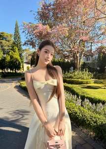 ชุดเดรสยาวแบบมินิมอลสำหรับผู้หญิงขายส่ง สายเดี่ยวผ้าซาติน ชุดราตรีงานเลี้ยง ชุดเพื่อนเจ้าสาว รับผลิตแบบ OEM - Product Image 3