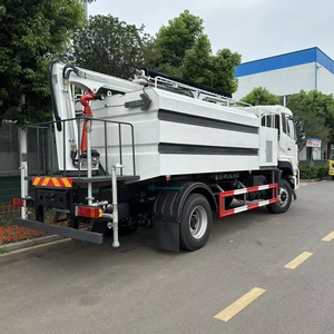 Camion de pulvérisation de capacité Euro 3 4x2 bras de nettoyage de panneau solaire multifonctionnel camion d'arrosage multifonctionnel - Product Image 5