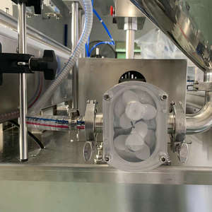 Machine d'étiquetage de capsulage de remplissage de liquide entièrement automatique pour bouteilles et bocaux Buses Machines rotatives Boissons - Product Image 6