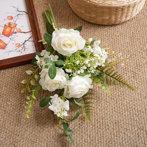 Leisurely Musings - Ramo de Rosas Artificiales de Tela Plástica Tejida, Decoración para el Hogar, Accesorios para Bodas CF01581 - Product Image 3