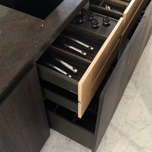 Модульные кухонные шкафы с синей глянцевой отделкой и выдвижными ящиками - Product Image 4