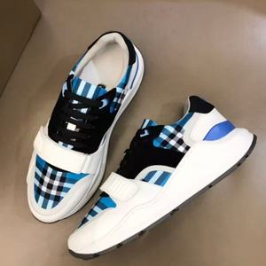 Calzado Deportivo de Lujo y Alta Calidad para Hombre y Mujer con Parte Superior de Malla y Tela Personalizado por el diseñador BLES-Q. A la moda y moderno. - Product Image 5