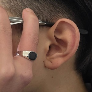 Anillo de Plata de Ley S925 con Acabado Negro, Diseño Geométrico, Unisex, para Uso Diario, con Engaste de Bisel, Joyería para el Dedo Índice - Product Image 3