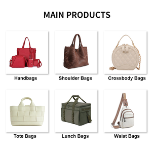 ชุดกระเป๋าถือ 4 ชิ้น ลายลิ้นจี่ ปี 2025 พร้อมโลโก้สั่งทำ  วัสดุหนัง PU  กระเป๋าสะพายข้าง/สะพายไหล่ สำหรับผู้หญิง แฟชั่น ใช้ได้ทุกวัน - Product Image 3