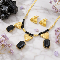 Juego de 2 Piezas de Collar y Aretes de Acero Inoxidable con Baño de Oro de 18K, Resistentes al Sudor, con Colgante de Cristal Elegante para Fiestas