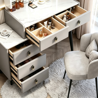 Bureau de toilette moderne du milieu du siècle en verre avec miroir éclairé et rangement, design en panneaux MDF pour chambre et appartement