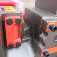 Machine de découpe de barres d'armature en acier ronde automatique du fabricant utilisée dans l'industrie de la construction