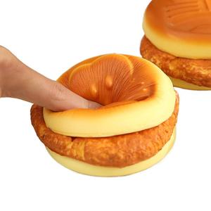 Jouet anti-stress en mousse PU à rebond lent, hamburger simulé à trois niveaux, jouet à presser, vente chaude, logo personnalisé - Product Image 1