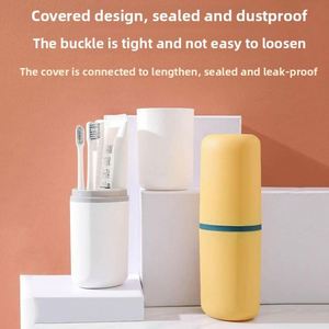 Ensemble de voyage et de maison classique multifonctionnel et durable en deux pièces : boîte de rangement pour brosse à dents et gobelet de rinçage buccal portable en plastique - Product Image 3