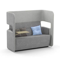 Canapé individuel à dossier très haut personnalisable pour espace de réception, bureau privé ou zone de repos, style minimaliste