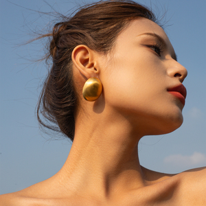 J&D Minimalistische Edelstahl-Ohrringe 18K Vergoldet Drahtziehverfahren Große Ovale Ohrringe für Frauen - Product Image 2