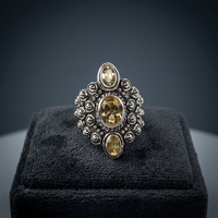 Élégante bague unisexe de luxe en argent sterling 925 RAMAVATI GEMS avec trois pierres de citrine, sertie en clos, géométrique, plaquée rhodium