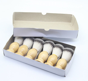 Hommes Toilettage <span class=keywords><strong>Rasage</strong></span> <span class=keywords><strong>Blaireau</strong></span> Synthétique Cheveux Manche En Bois <span class=keywords><strong>Blaireau</strong></span> <span class=keywords><strong>Blaireau</strong></span> de <span class=keywords><strong>rasage</strong></span> - Product Image 4