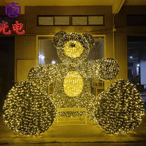 Escultura de oso con marco de metal iluminado en 3D con luces LED para decoración navideña en centros comerciales y plazas de parques. - Product Image 3