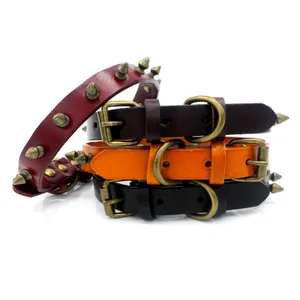 Muestras de remaches con tachuelas para mascotas, collares ajustables de cuero de vaca genuino, luces, plumas, perros, bolsa de Opp sólida + caja de cartón, venta al por mayor - Product Image 1