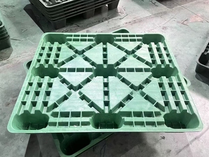 Pressa Idraulica <span class=keywords><strong>a</strong></span> Tre Travi e Quattro Colonne da 1600T per la Produzione di Pallet in Plastica - Product Image 5