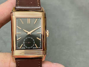 Reloj de Vestir Unisex de Alta Gama con Caja Rectangular en Tono Plateado, Subesfera y Diseño Abatible - Product Image 2