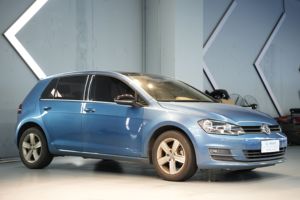 <span class=keywords><strong>Golf</strong></span> 2017 1.4TSI DSG <span class=keywords><strong>Highline</strong></span> 1.4T 131 CV 7DCT 6 Airbags Techo Panorámico Asientos de Tela Coches Usados Volante a la Izquierda - Product Image 3