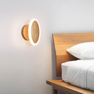 Lampe murale LED en bois naturel, ronde, style nordique, lumière d'ambiance pour chambre à coucher, salon - Product Image 3