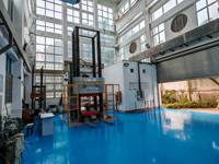 XLYW-20000F XinGuang Máquina de Ensayo Electrohidráulica Servo de Columna Larga de Alto Rendimiento con Bomba Doble y Control Dual, 1 Año de Garantía