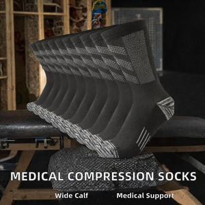 Chaussettes de sport athlétiques durables à compression confortable pour mollets larges, en tricot rayé fin, idéales pour la course estivale - Product Image 2