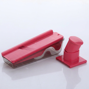 Coupe-noix manuel avec récipient, ensemble de 4 pièces, outil râpeur en plastique rouge pour amandes, noix de cajou, lame en acier inoxydable - Product Image 1