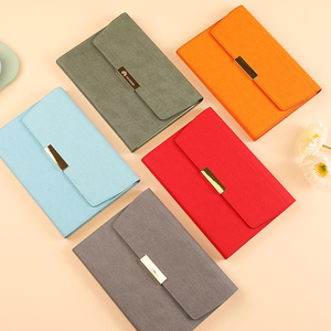 Libreta de Cuero con Solapa A5, Cubierta de PU con Hebilla Metálica Dorada, Ranura <span class=keywords><strong>Oculta</strong></span> para Bolígrafo, Perfecta para Reuniones de Oficina, Diario - Product Image 4