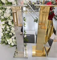 Rak Bunga Meja Tinggi Mewah dari Baja Anti Karat Warna Emas untuk Dekorasi Pesta