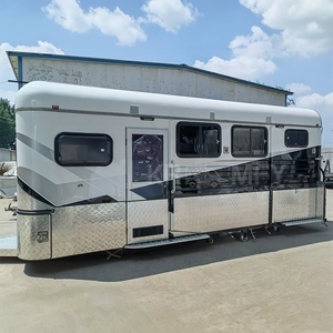 Remorque de transport pour chevaux à double usage, pour voyages et compétitions, avec couchette optionnelle, multifonctionnelle, prête pour le dressage et l'équitation d'obstacles. - Product Image 4