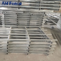 Panneau pour bétail incassable : construction en grille soudée solide résistant à la pression et aux chocs maximums des animaux d'élevage