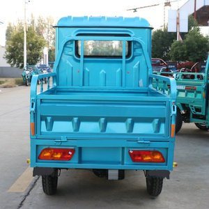 Triciclo Eléctrico Fabricado en China con Cabina para el Transporte de Mercancías y Personas - Product Image 5