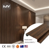 Panel de Techo Moderno de Aleación de Aluminio con Diseño de Veta de Madera, Sistema de Techo Ignífugo y Duradero para Uso en Hoteles 2026