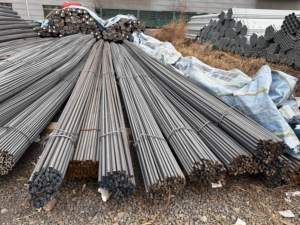 Barres d'armature déformées conformes aux normes européennes B500B EN 10080 ASTM A615 Gr.60 pour ponts, projets d'infrastructure et de béton en Europe - Product Image 2