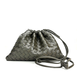 Sacs à main pour femmes en cuir véritable de luxe, imperméables, tissés, à bandoulière, sac fourre-tout, capacité jusqu'à 1L, pour les trajets quotidiens - Product Image 3