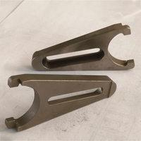 Özel Hassasiyetli CNC İşlemeli Paslanmaz Çelik Metal Parçalar Optik Ekipman Pres Plakası OEM Fabrikası