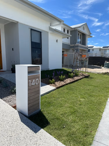 कस्टम फ्रीस्टैंडिंग पोस्ट मेलबॉक्स गैल्वेनाइज्ड स्टील लेटर बॉक्स बड़े पार्सल के लिए आउटडोर - Product Image 1