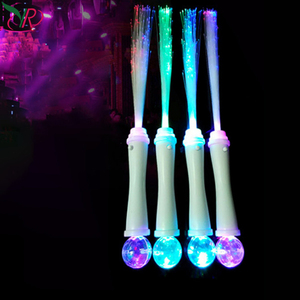 Promozionale Light Up Led In Fibra Ottica Bacchetta <span class=keywords><strong>Bastone</strong></span> <span class=keywords><strong>Magico</strong></span> Con 6 Modalità di Lampeggio <span class=keywords><strong>Bastone</strong></span> Ha Condotto La Luce Per I Ragazzi Led Giocoleria devil Fiore - Product Image 3