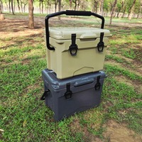 Mini glacière isolée portable moderne coffre à glace rotomoulé écologique pour le terrain de camping pour les canettes Hikeras en PE LLDPE