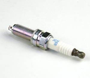 Professionele 100% geteste nieuwe Iridium benzine bougie 18855-10060 LZKR6B-10E voor Suzuki - Product Image 4