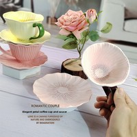 Ensemble tasse et soucoupe en céramique artisanale à motif floral vintage, cadeau de mariage créatif, tasse à café, plateau de thé de l'après-midi, esthétique raffinée, léger