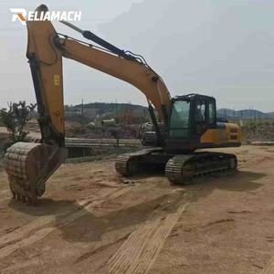 รถขุดมือสองสภาพดีเยี่ยม รุ่น 215 ชั่วโมงการใช้งานต่ำ ปี 2022 ใช้งานได้เพียง 906 ชั่วโมง - Product Image 1