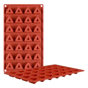 Stampo per torta al cioccolato in silicone a forma di triangolo a 28 cavità