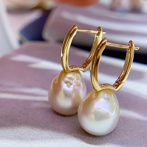 Base de arete floral de oro de 18 quilates, tallada románticamente y finamente pulida, con incrustaciones de mini diamantes brillantes para incrustación de perlas personalizada, hecha a mano. - Product Image 4