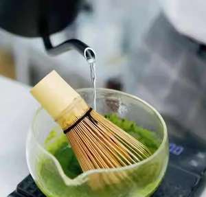 Kit de Thé <span class=keywords><strong>Matcha</strong></span> <span class=keywords><strong>en</strong></span> Bois Fait Main Japonais Personnalisé 2026 avec <span class=keywords><strong>Fouet</strong></span>, Accessoires 100% <span class=keywords><strong>Bambou</strong></span> et Boîte Kraft pour Café et <span class=keywords><strong>Matcha</strong></span> - Product Image 2