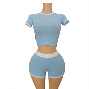 Completo Estivo da <span class=keywords><strong>Donna</strong></span> con Logo Personalizzato: <span class=keywords><strong>Pantaloncini</strong></span> e T-Shirt a Maniche Corte in Cotone Traspirante - Product Image 5