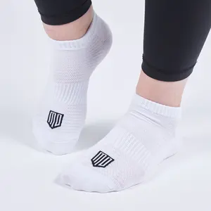 REMOULD Breathable Women's Lady Bamboo Ankle Sport Socks Custom Grip Athletic Low Cut Ankle Socks With Logo Invisible No Show