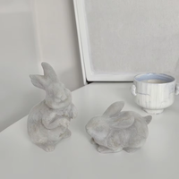 Lianda Handgefertigte Polyresin Hasenfigur Statue Niedliche Osterdekoration Tischdekoration für Zuhause Hotel Geschenke Nippes für Alle Feste