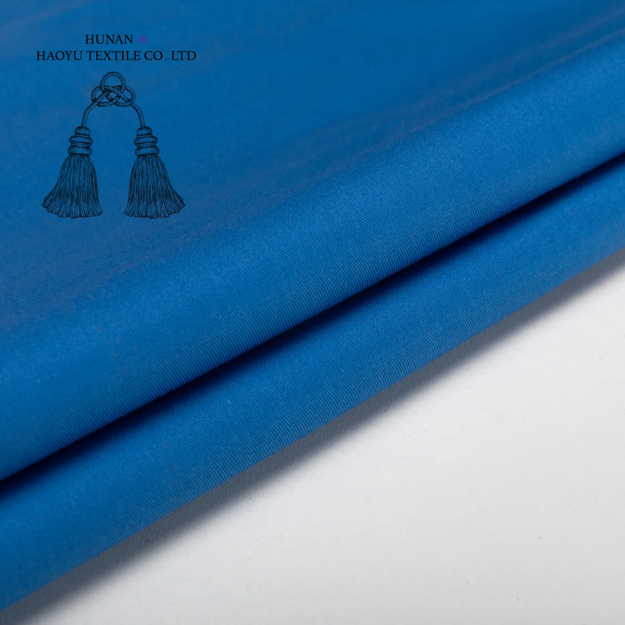 Bahar moda pamuk polyester rahat kumaş CVC 60/40 poplin yazlık gömlek 45*45 133*72 110gsm