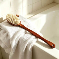 Brosse de bain longue et moderne avec manche détachable et sangle antidérapante pour le nettoyage corporel sous la douche